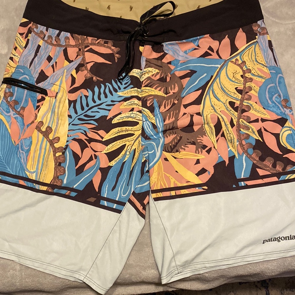 Patagonia board shorts size 34 used